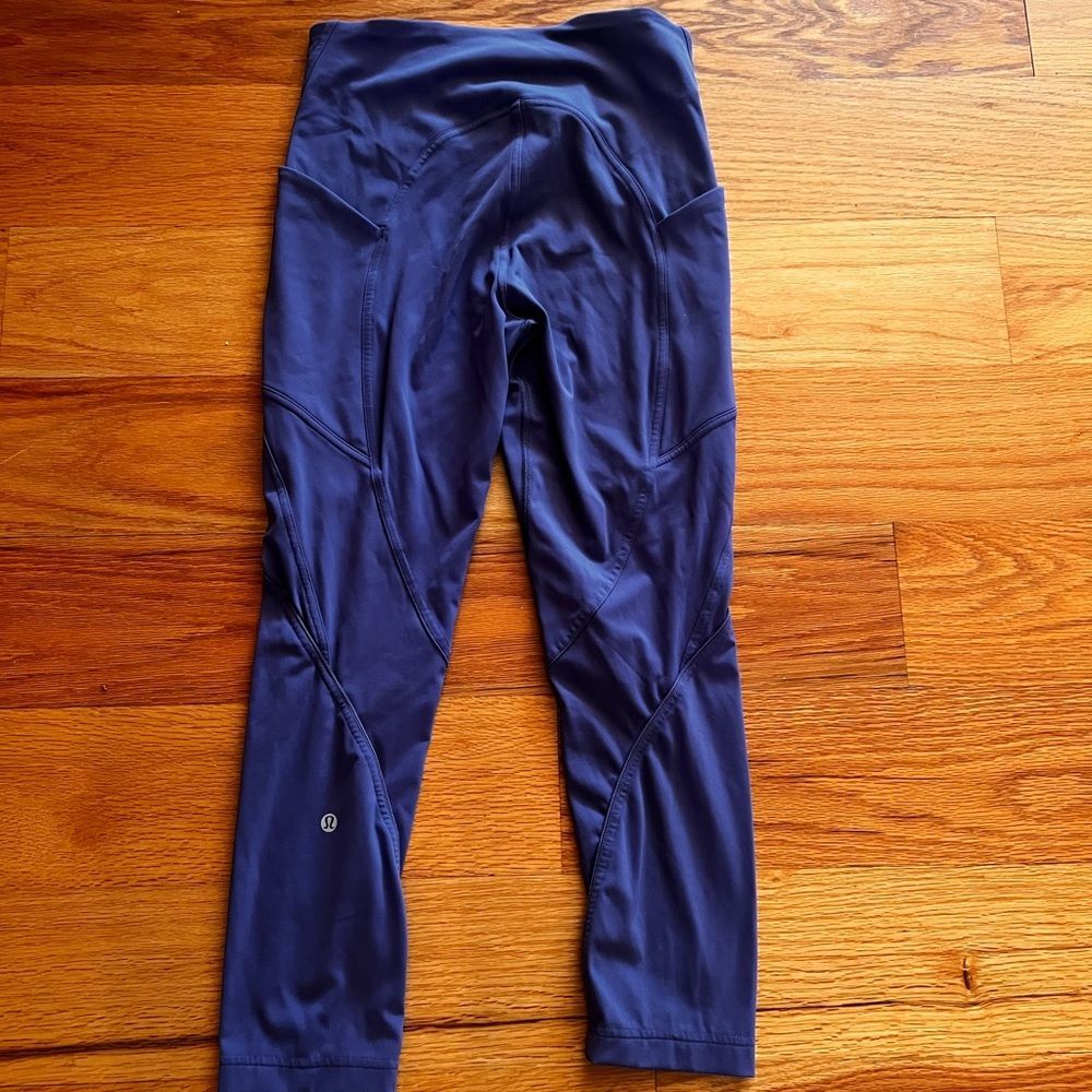 Size 6 Lululemon leggings- similar to swift speed legging